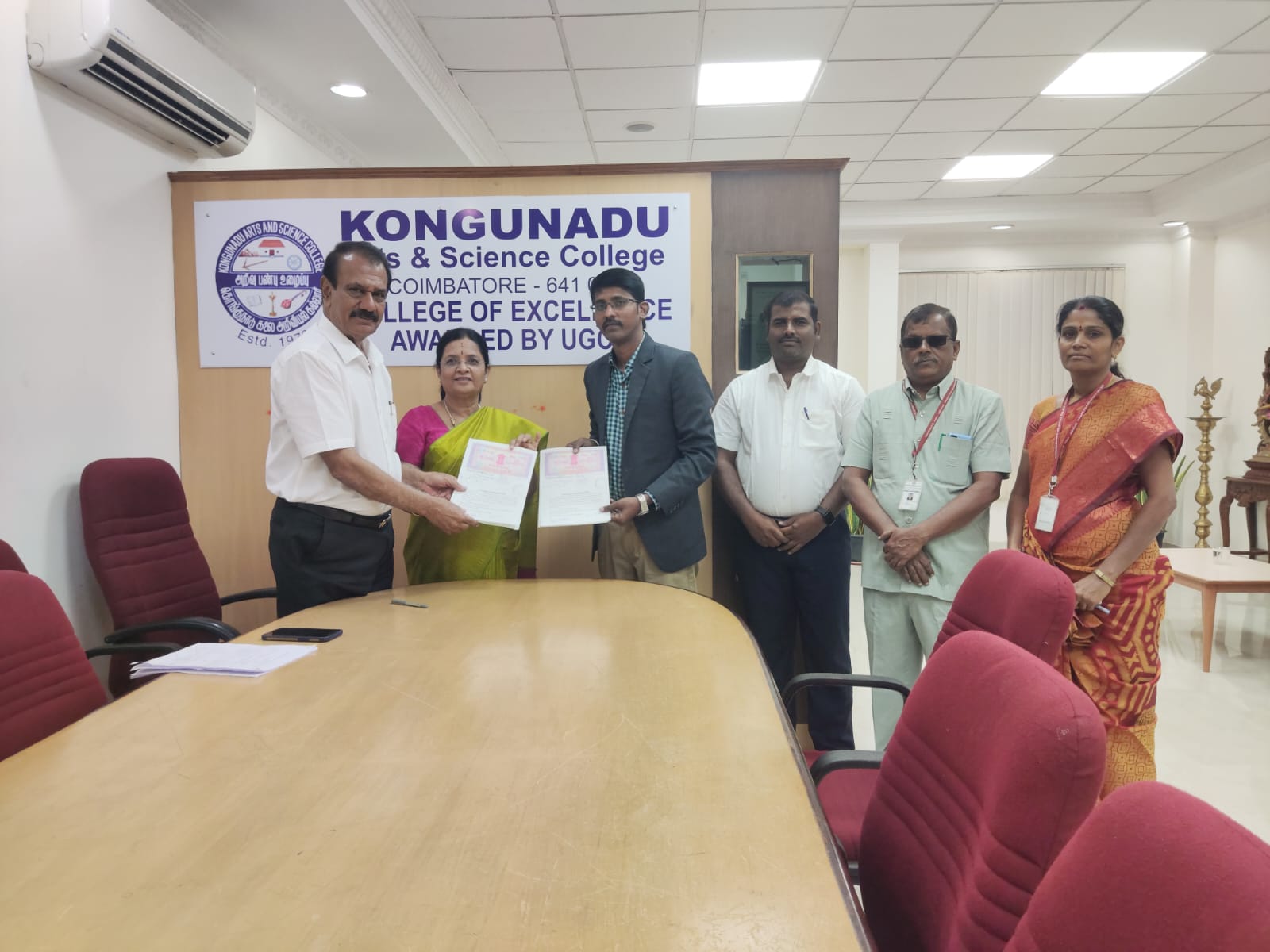 MOU SIGNED WITH DHEERAN IAS ACADEMY 